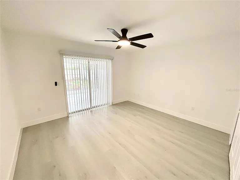 1307 Belcher Dr — Photo 18