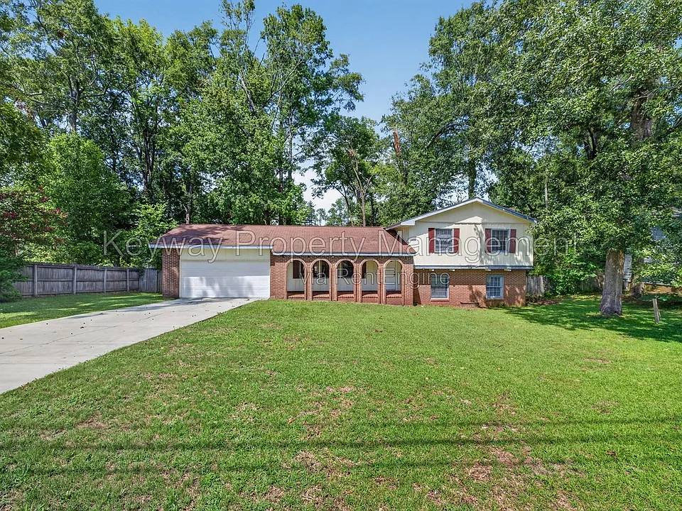 2717 Dan St