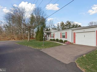256 Chadwick Ct, Souderton, PA 18964