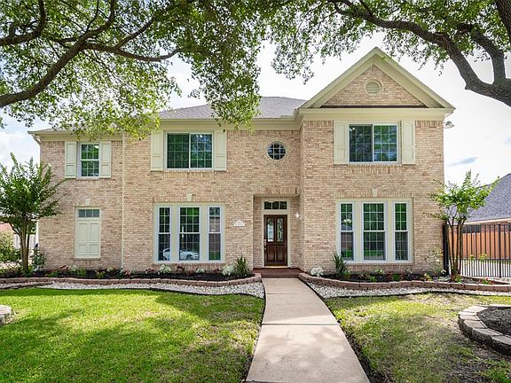 3rd image of 1810 Blue Sage Dr