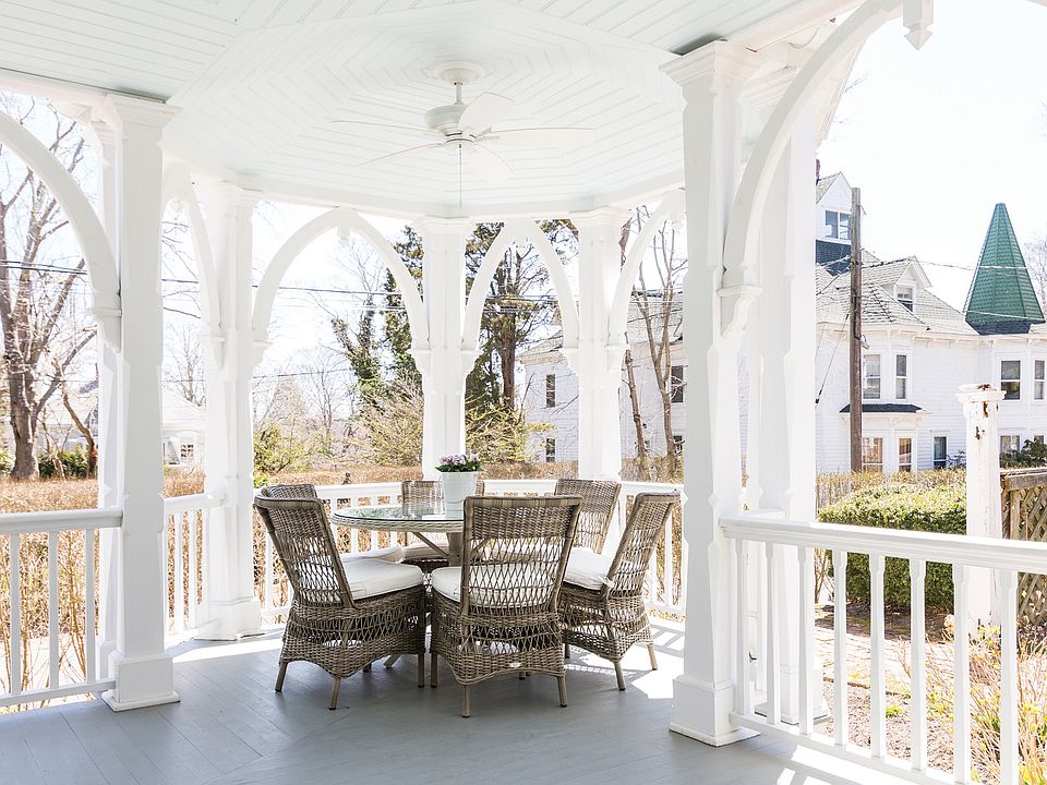 13 Spring Garden Ave, Shelter Island Heights, NY 11965 Zillow