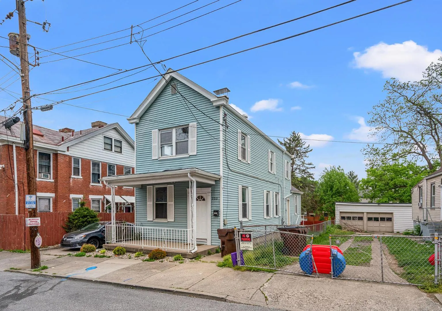 2210 Busse St — Photo 1