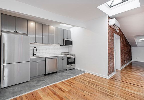 2nd image of 162 Montague St Floor 3