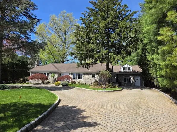 457 Summit St, Norwood, NJ 07648