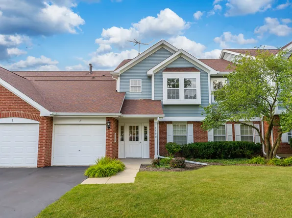1590 Thornfield Ln APT 4, Roselle, IL 60172