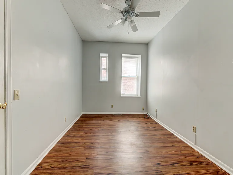 4319 Lindell Blvd #D — Photo 12