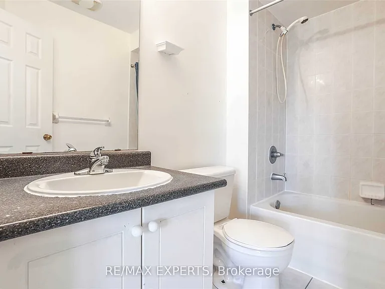 33 Saltspring Dr — Photo 19