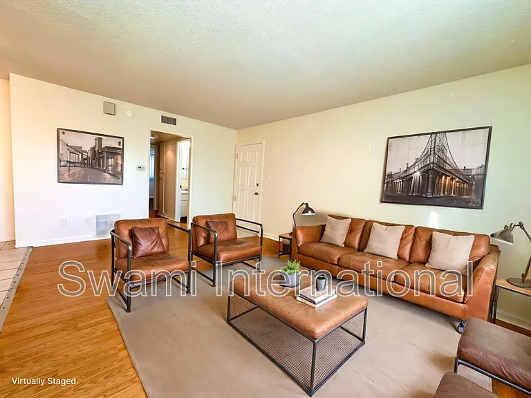 1535 W 102nd St #6 — Photo 36