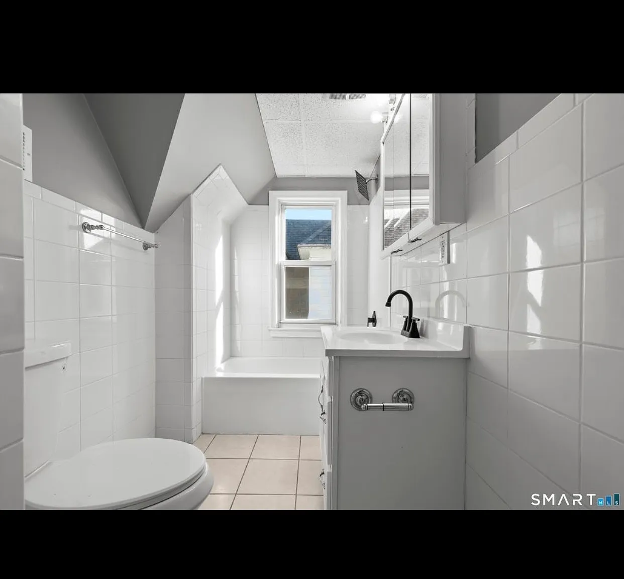 3 bed, 1200 sqft, $1,850 — Photo 3