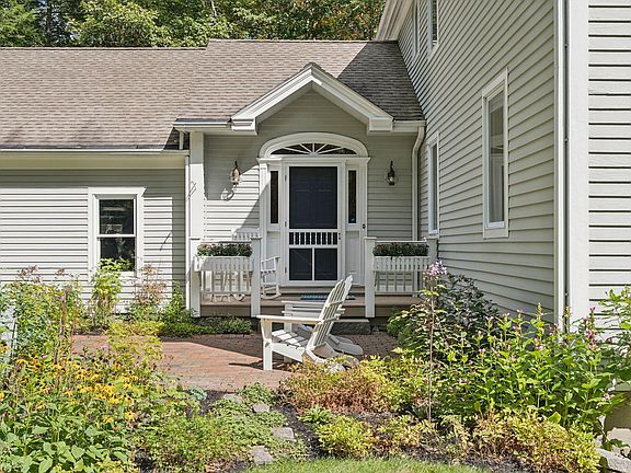 4th image of 10 Grist Mill Road