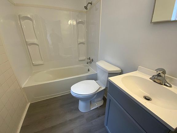 4th image of 2612 Sunset Blvd APT 2