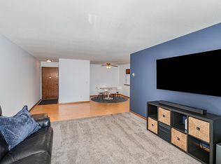 999 41st Ave NE APT 311, Columbia Heights, MN 55421