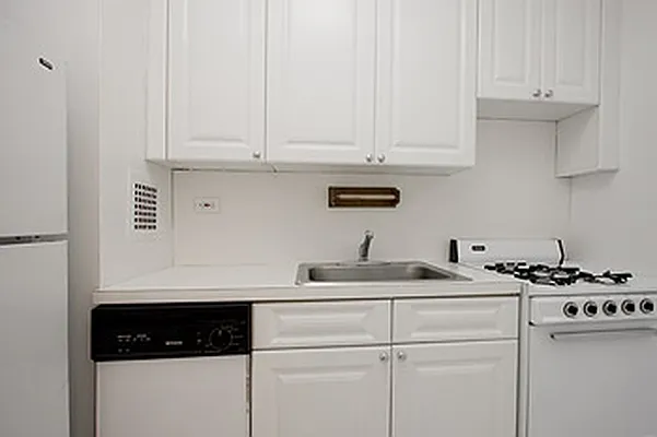 Rented by GoodRock Realty | media 2