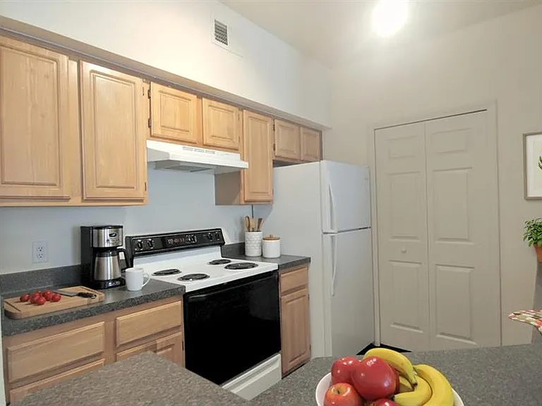 6025 Westgate Dr #2524 — Photo 7