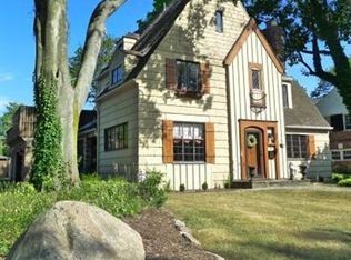 2921 Manchester Rd, Shaker Hts, OH 44122