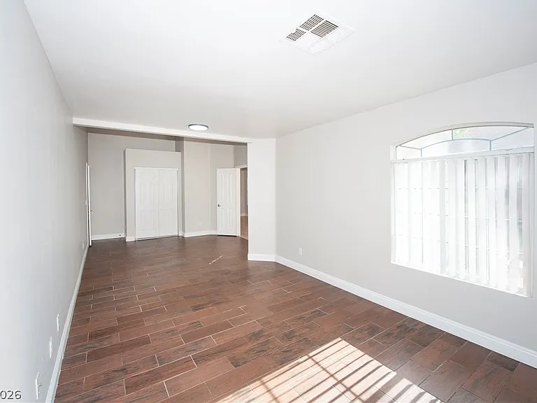 921 English Heather Dr — Photo 14