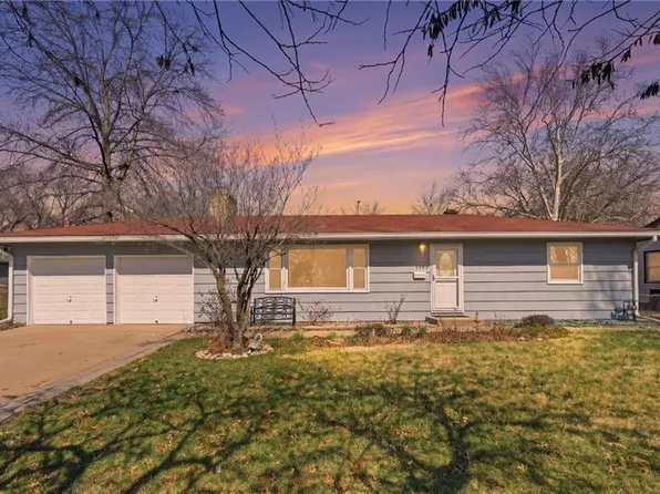 4400 E 137th St, Grandview, MO 64030