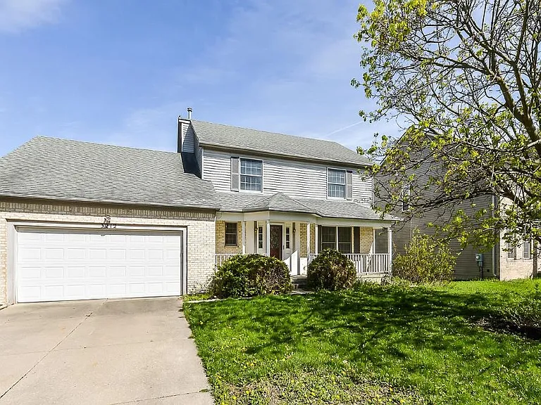 3212 Foxway Ct — Photo 2