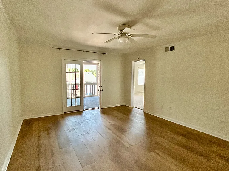 2505 W Broad St #1-221 — Photo 6