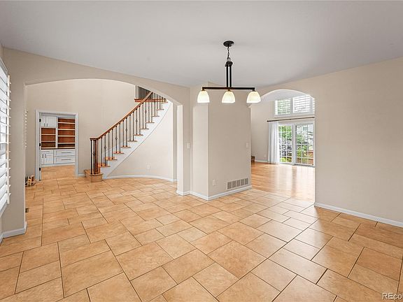 3rd image of 6129 S Moline Way