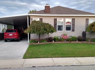 6239 Twin Lakes Dr, Smiths Creek, MI 48074