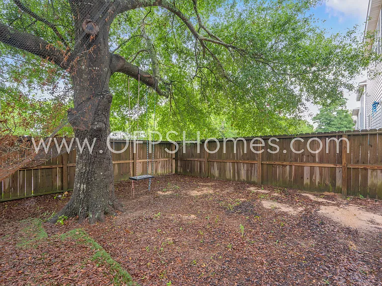 193 Johnson Ct — Photo 35