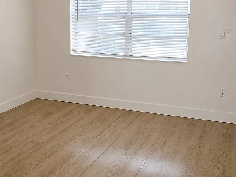 17080 NE 23rd Ave #3 — Photo 3