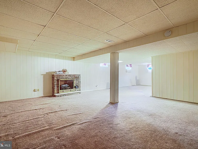 280 Mackintosh Dr — Photo 46