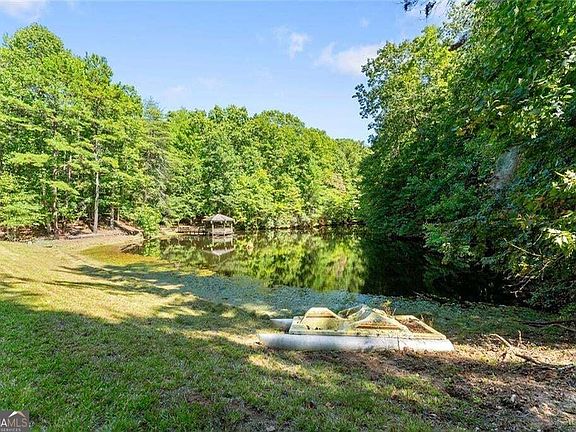 3rd image of 901 Peachtree Cv
