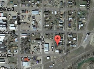 107 3rd St E, Roundup, MT 59072