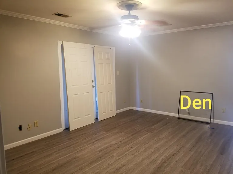 4825 Rolling Fields Dr — Photo 5
