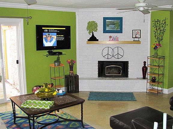 5th image of 4083 Greenwillow Ln W