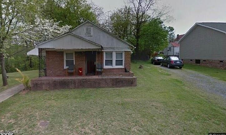 1st image of 105 Cherry St