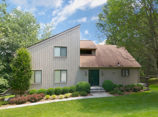 43 Woodcrest Dr, Armonk, NY 10504