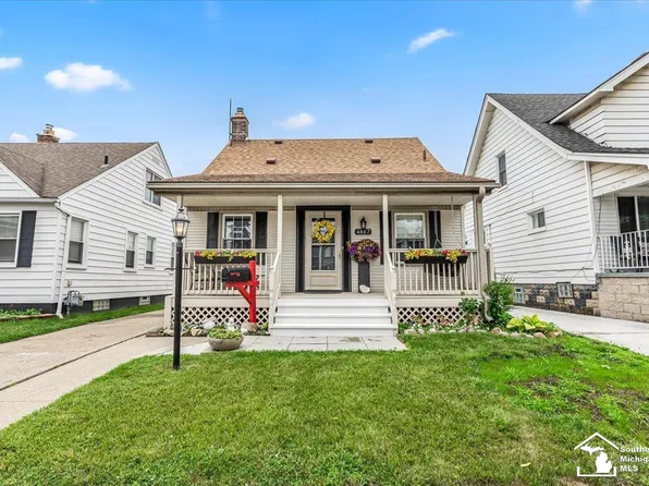 4867 Curtis St, Dearborn, MI 48126