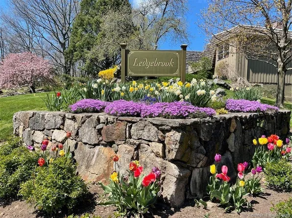 10 Ledgebrook Drive #10, Norwalk, CT 06854