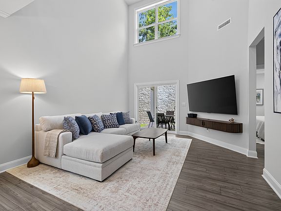 5th image of 333 Marbella Grove Ct