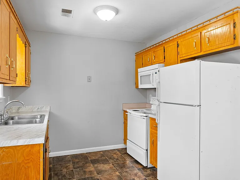 1042 Shadow Ridge Ave — Photo 11