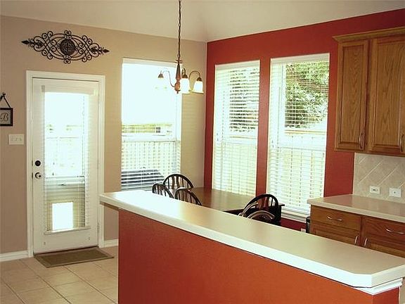 4th image of 3509 Maddock Dr