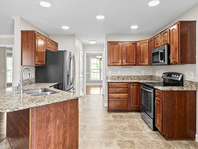 405 Tranquill Ln — Photo 13