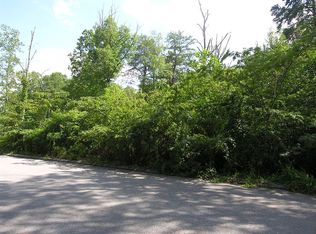 922 Summerbrook Ln, Signal Mountain, TN 37377