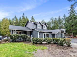 857 SW Wildwood Rd, Pt Orchard, WA 98367