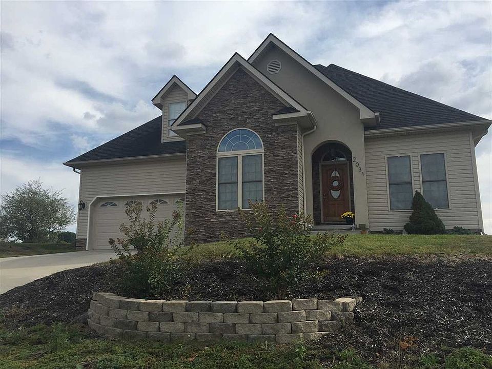 1st image of 2031 Russell Dr