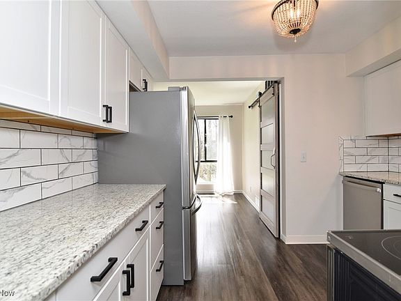 5th image of 6270 Greenwood Pkwy APT 303