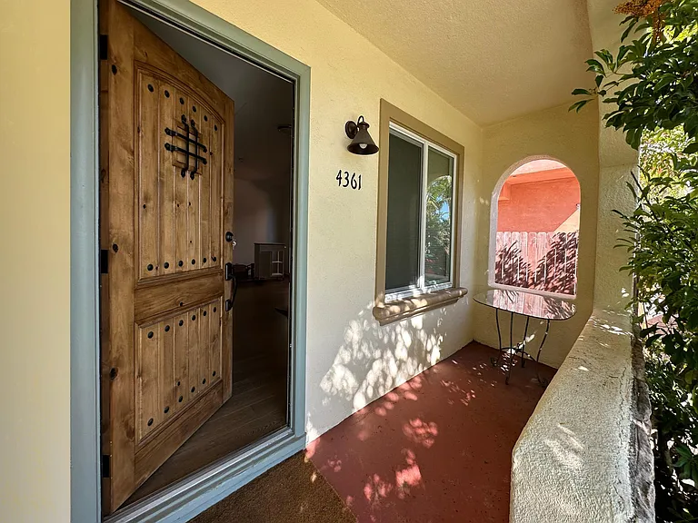 4361 Chase Ave — Photo 3
