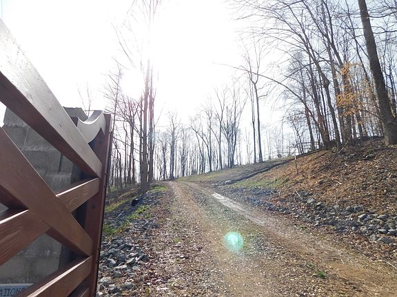 3rd image of 150 W John Davis Rd