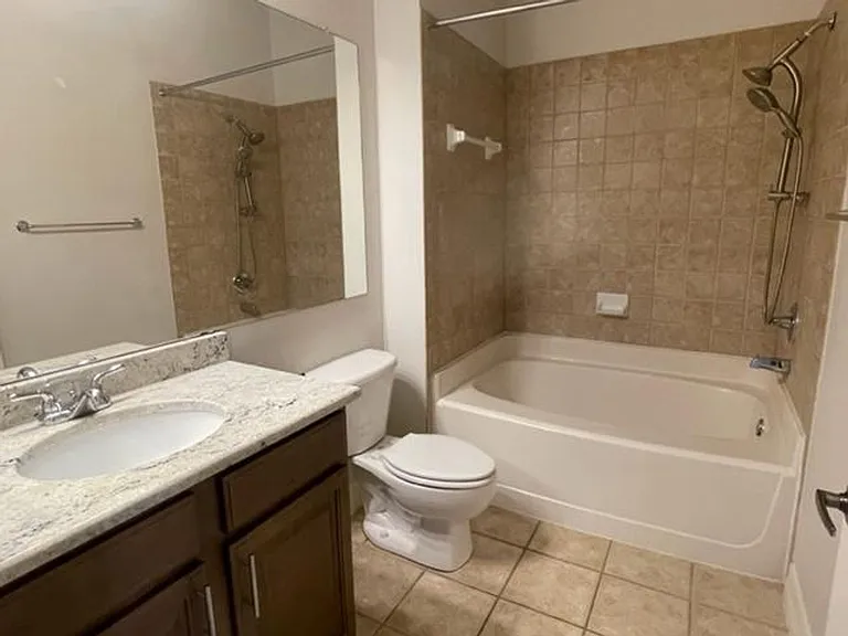 506 Mirasol Cir #101 — Photo 19