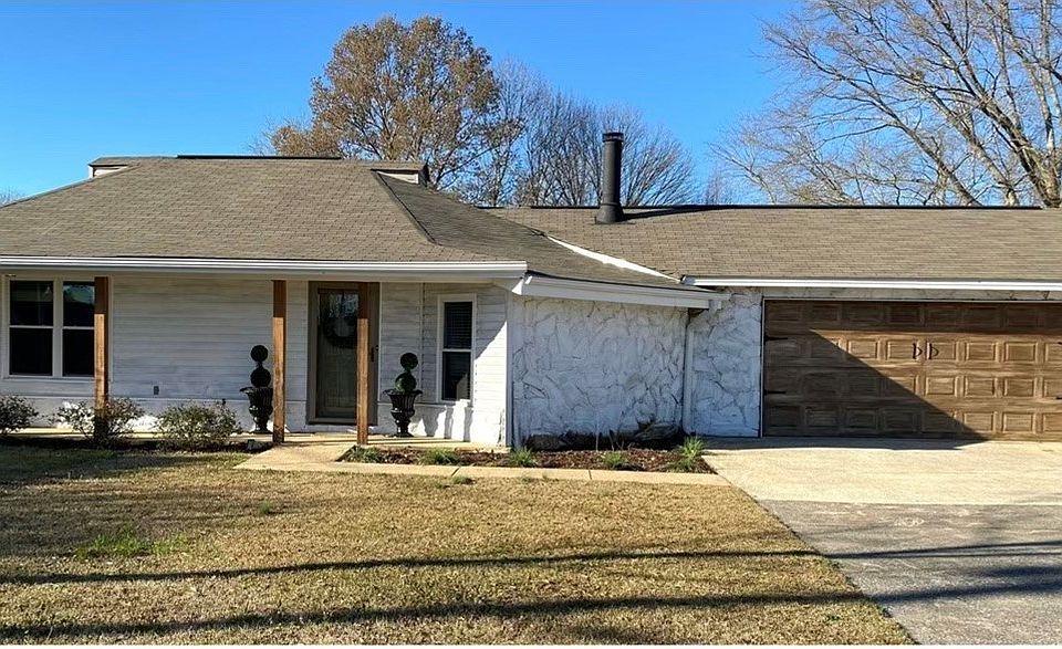 1st image of 3976 Aspen St