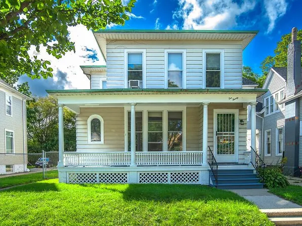 1020 College AVENUE, Racine, WI 53403