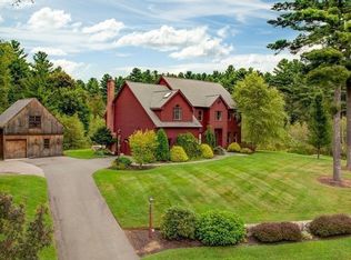 7 Goss Pond Rd, Upton, MA 01568